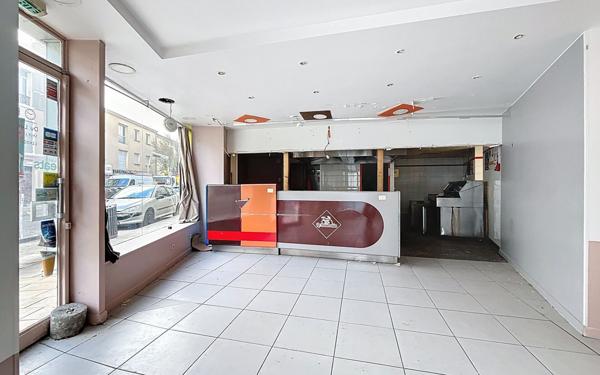 Immeuble à vendre    7 pièces • 250 m2 Bourg-lès-Valence