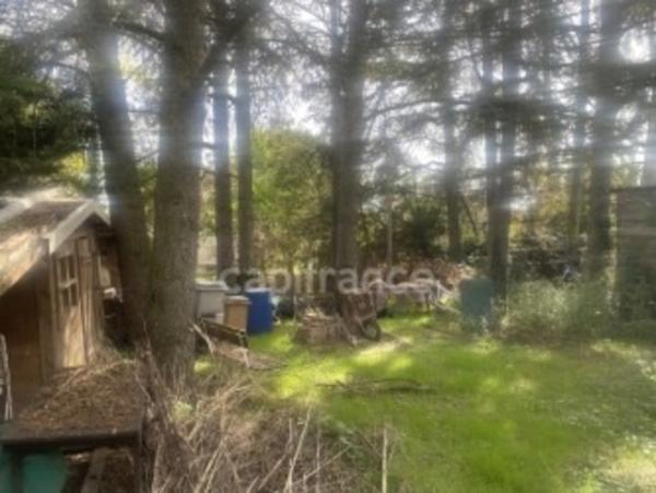 Maison et appartement à vendre, proche du centre de GREZIEU-LA-VARENNE.