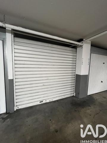 Parking à vendre 15 m² Évry
