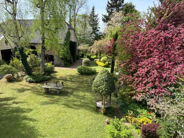 A VENDRE : MAISON DE MAÎTRE DE CHARME, 315 M², JARDIN ARBORÉ ET 5 DÉPENDANCES – 286 900 €