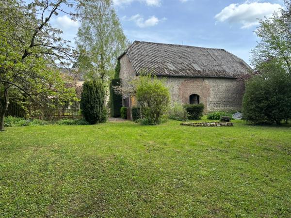 A VENDRE : MAISON DE MAÎTRE DE CHARME, 315 M², JARDIN ARBORÉ ET 5 DÉPENDANCES – 286 900 €