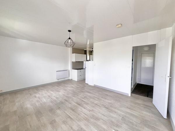 Maison à louer 580 € CC St-Hernin 3 p 49 m² DPE E