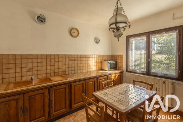Maison à vendre 7 pièces 138,22 m² Arles