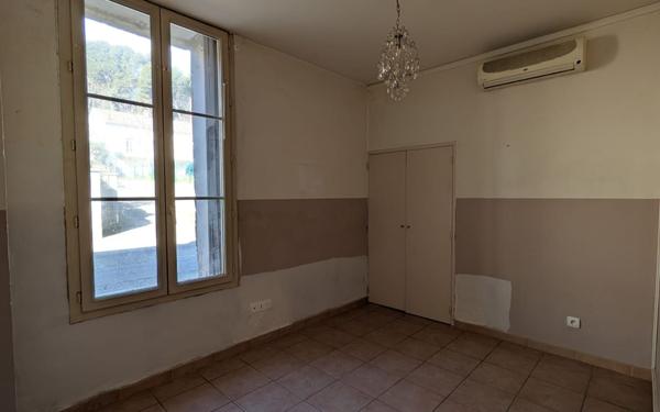 Appartement à vendre    5 pièces • 101,73 m2 Remoulins