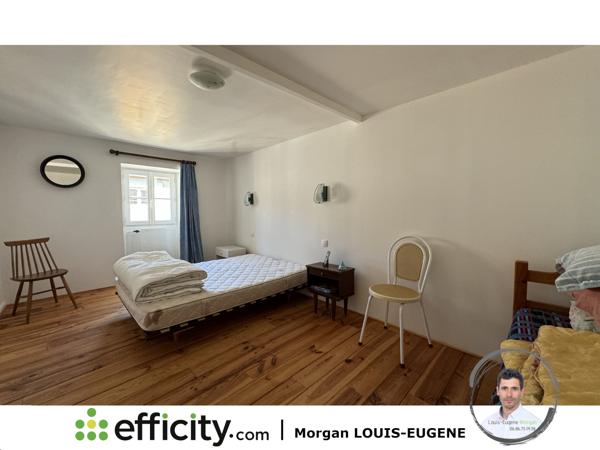 Maison
         10 pièces
        - 283 m² 191 000 € *
