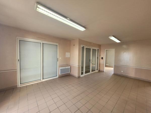 A LOUER - Atelier + Bureaux Basse Goulaine