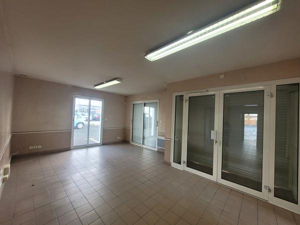 A LOUER - Atelier + Bureaux Basse Goulaine
