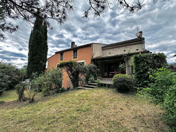 Maison pierre  46000 Cahors 6 pièces - piscine