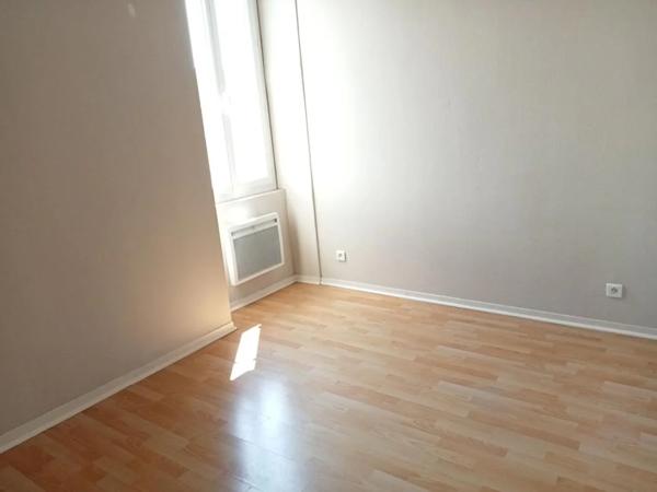 Appartement à louer à Saint-Laurent-sur-Saône (01750)