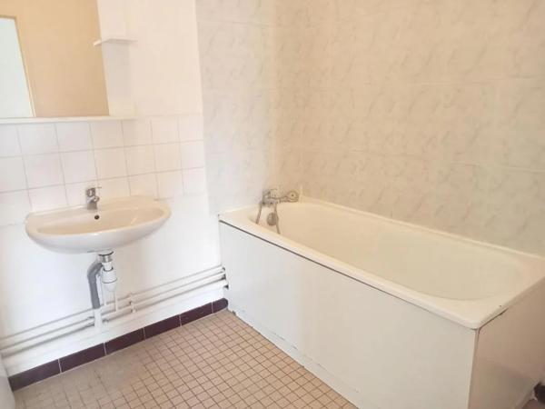 Appartement à louer à Saint-Laurent-sur-Saône (01750)