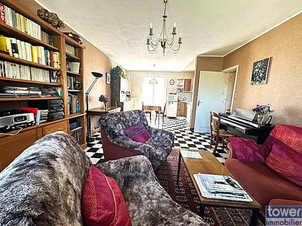 Maison
                                                                                                                                                                                                                                                                                                                        4 pièce(s)                                                                                                                                                                                                          3 chambre(s)                                                                                                                                                                                                          70  m²