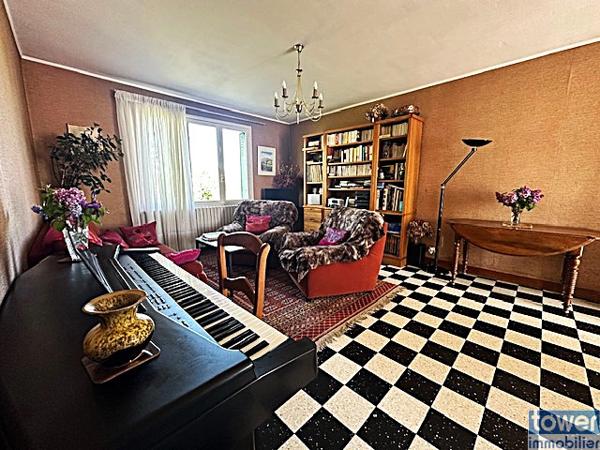 Maison
                                                                                                                                                                                                                                                                                                                        4 pièce(s)                                                                                                                                                                                                          3 chambre(s)                                                                                                                                                                                                          70  m²