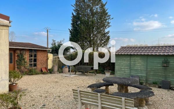 Maison à vendre    2 pièces •  La Fère