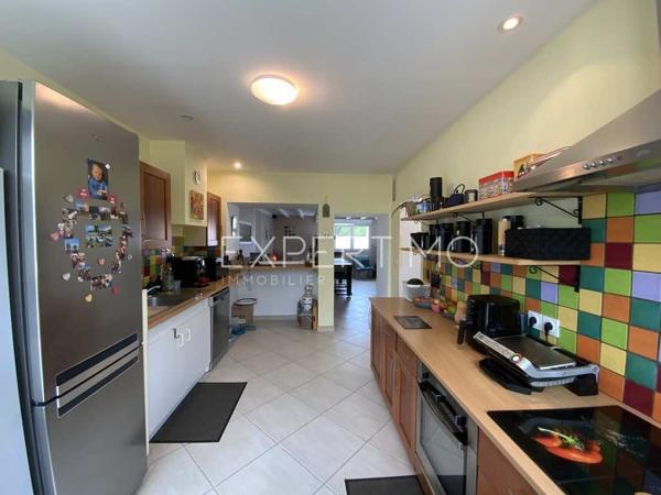 Sainte-Foy (85150) STE FOY, LA BILLONIÈRE - MAISON T7 de 124 m² avec 3 chambres dont une de plain-pied. Grand terrain de 800 m² e