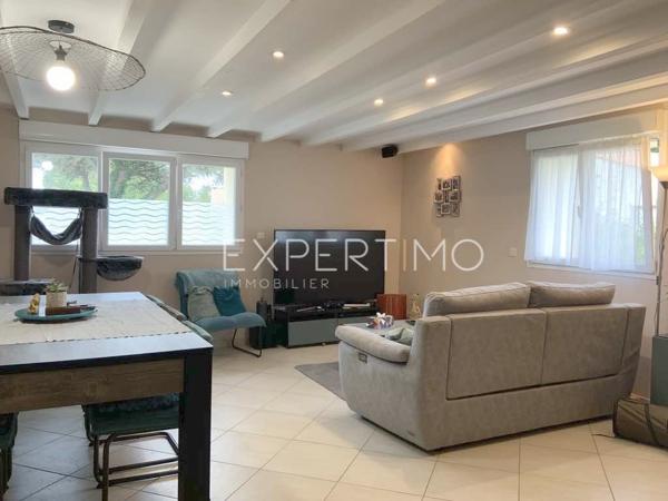 Sainte-Foy (85150) STE FOY, LA BILLONIÈRE - MAISON T7 de 124 m² avec 3 chambres dont une de plain-pied. Grand terrain de 800 m² e