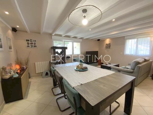 Sainte-Foy (85150) STE FOY, LA BILLONIÈRE - MAISON T7 de 124 m² avec 3 chambres dont une de plain-pied. Grand terrain de 800 m² e