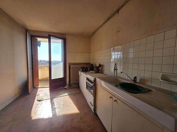 Appartement Avignon 2 pièce(s) 48.67 m2 en 1ère ceinture, balcon et parking privatif