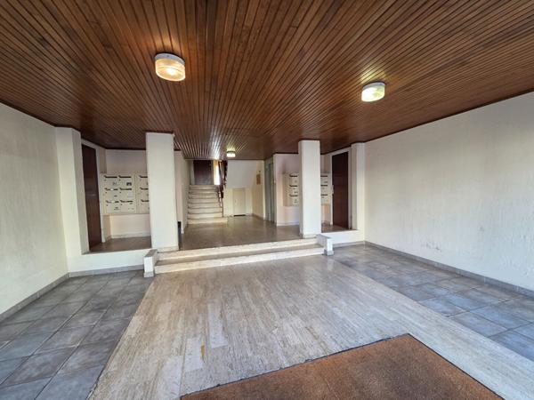 Appartement Avignon 2 pièce(s) 48.67 m2 en 1ère ceinture, balcon et parking privatif