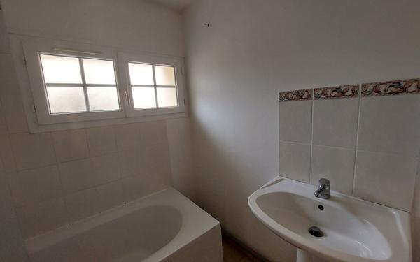 Maison à vendre    3 pièces •  La Bonneville-sur-Iton