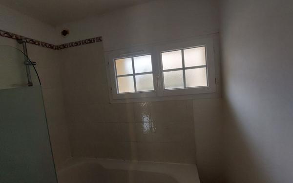 Maison à vendre    3 pièces •  La Bonneville-sur-Iton