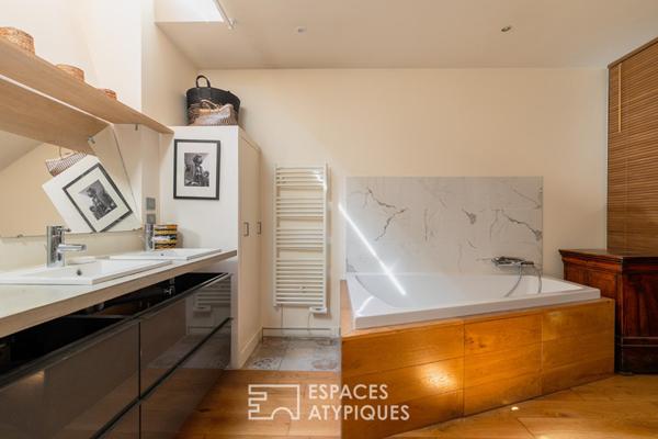 Loft contemporain avec véranda et jardin