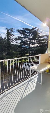 Appartement 3 pièces 2 chambres + balcon.