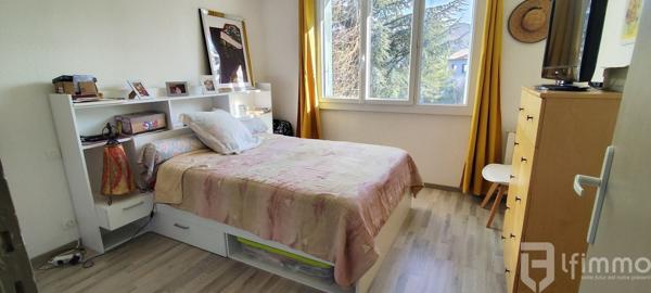 Appartement 3 pièces 2 chambres + balcon.