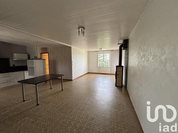 Maison 9 pièces de 187 m² à Xanton-Chassenon (85240)
