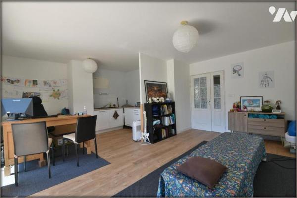 APPARTEMENT T2 PLAIN PIED TERRASSE GARAGE LE RHEU CENTRE