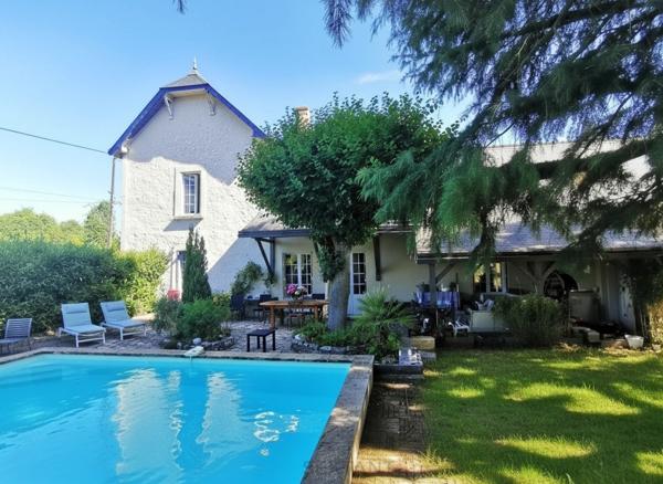 Belle propriété ancienne sur les hauteurs d'Amboise