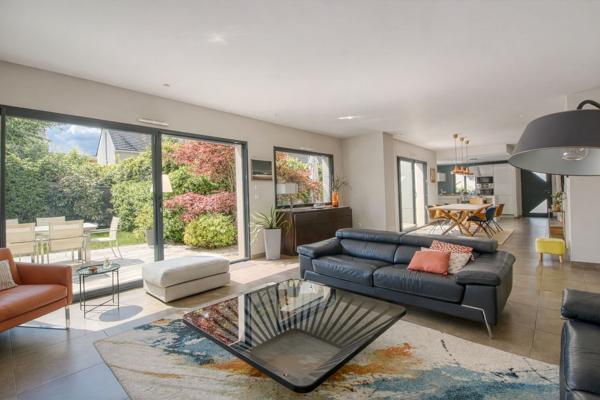 Demeure de prestige de 178 m² (225m² au sol) 5 chambres terrain de 391 m²