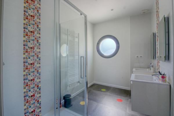 Demeure de prestige de 178 m² (225m² au sol) 5 chambres terrain de 391 m²
