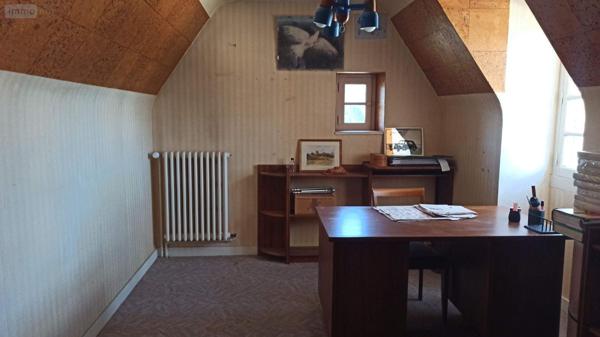 Maison à vendre à Combourg en Ille-et-Vilaine (35270), ref : 091-809   
Centre - Est