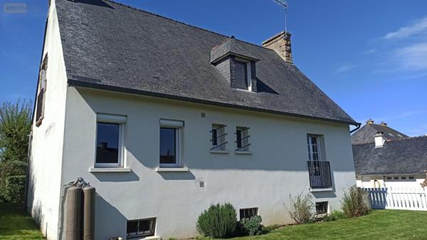 Maison à vendre à Combourg en Ille-et-Vilaine (35270), ref : 091-809   
Centre - Est