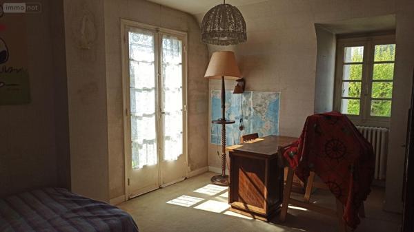 Maison à vendre à Combourg en Ille-et-Vilaine (35270), ref : 091-809   
Centre - Est