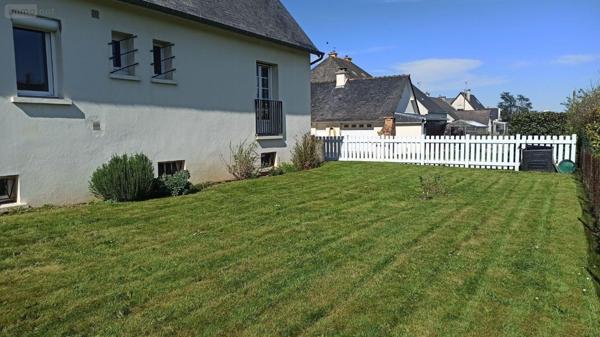 Maison à vendre à Combourg en Ille-et-Vilaine (35270), ref : 091-809   
Centre - Est