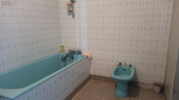 Maison à vendre à Combourg en Ille-et-Vilaine (35270), ref : 091-809   
Centre - Est