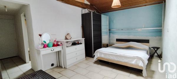 House for sale 3 rooms 116 m² Néré