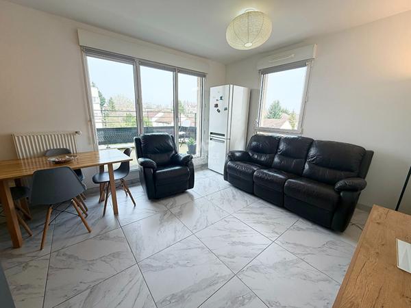 Appartement Cergy 3 pièce(s) 53.02 m2 244 000 € ** - Référence 2280