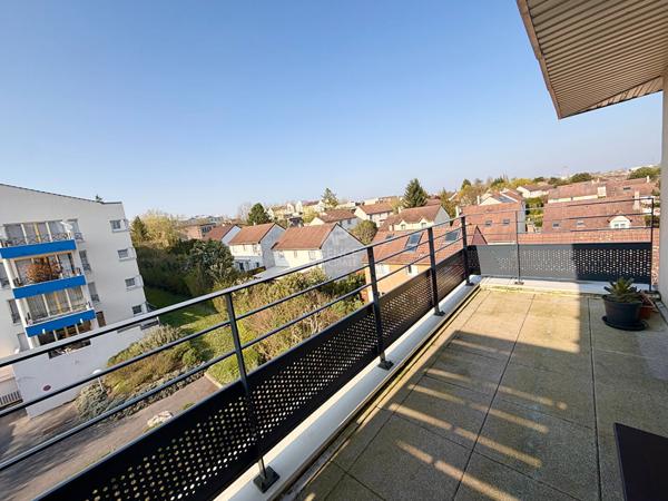 Appartement Cergy 3 pièce(s) 53.02 m2 244 000 € ** - Référence 2280