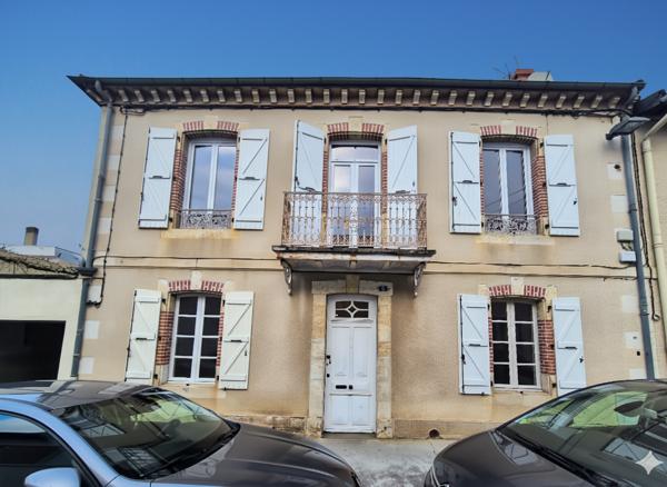 Auch (32000) Maison T6 de 173m2 avec jardin et garage