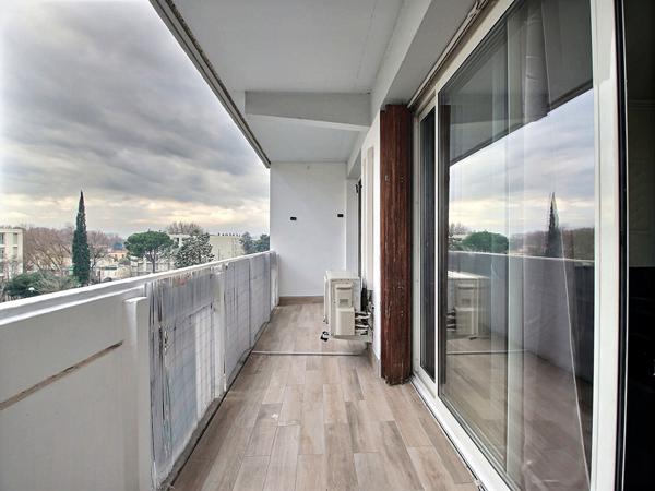 Appartement Avignon 3 pièce(s) 59.53 m2 balcon et stationnement proche toutes commodités