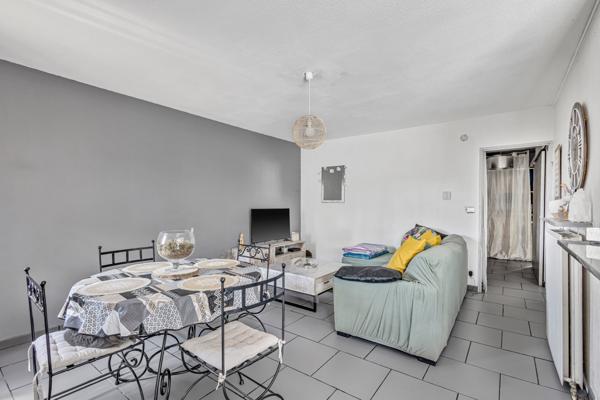 Istres (13800) Appartement type 2/3 d'environ 54m² avec garage et terrasses