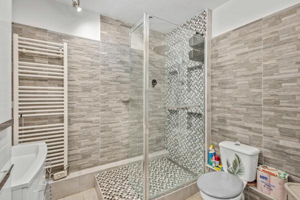 Istres (13800) Appartement type 2/3 d'environ 54m² avec garage et terrasses