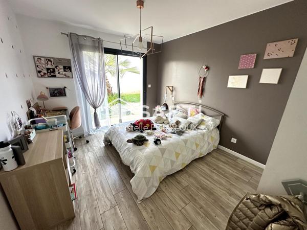 Maison plain pied, 4 chambres, garage, jardin clos