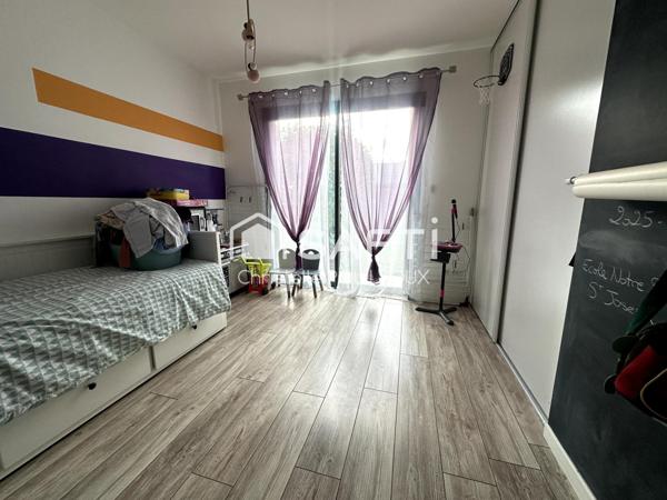 Maison plain pied, 4 chambres, garage, jardin clos