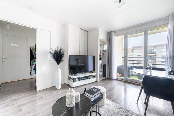 MAGNIFIQUE APPARTEMENT F2 PROCHE CENTRE-VILLE !