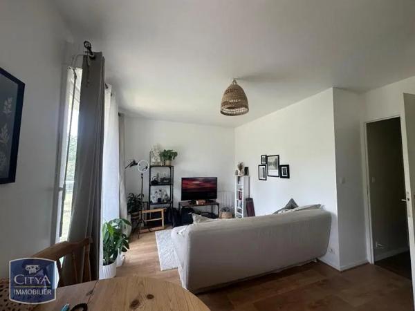 Appartement à louer 2 pièces 36.6m² Tours (37100)