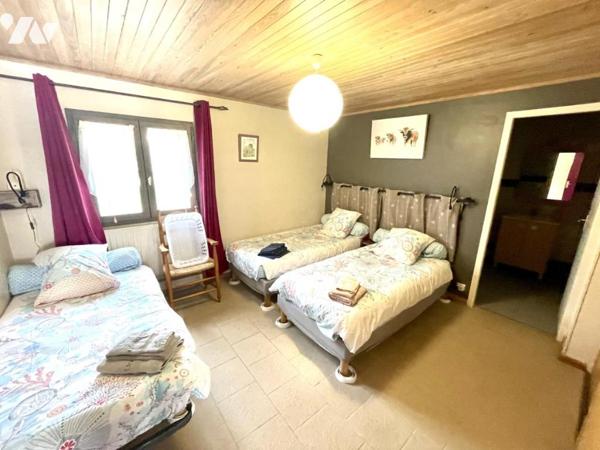 A VENDRE GITE, CHAMBRES D'HOTES ET MAISON A LAJO 48120