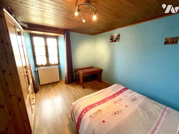 A VENDRE GITE, CHAMBRES D'HOTES ET MAISON A LAJO 48120